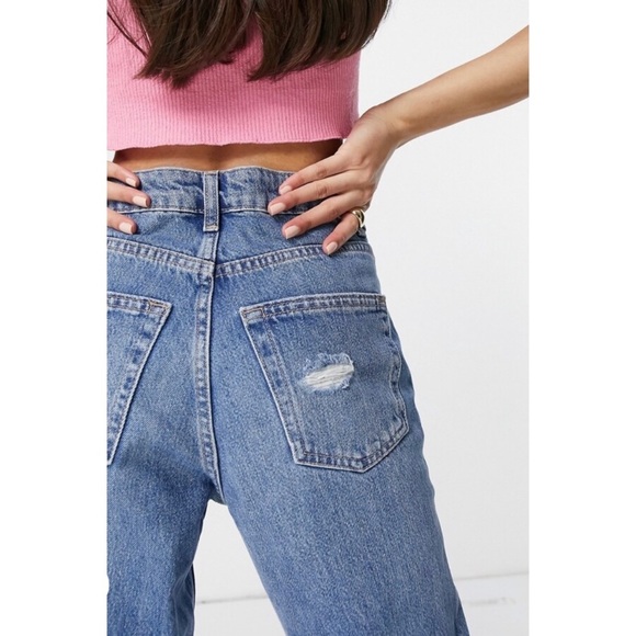 Topshop RIPPED HEM MOM JEANS ❤️IN STORES❤️ - Picture 4 of 5